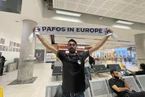 ΦΩΤΟΣ/Ευδιάθετοι οι φίλαθλοι
