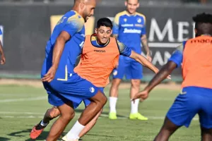 Eyes on the ball/Σατσιάς