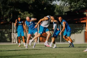 Απόλλων/Πρώτο φιλικό 