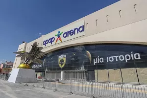 Πρεμιέρα με κεκλεισμένων για ΑΕΚ και Παναθηναϊκό