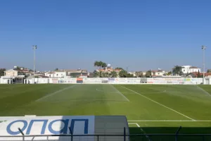 Παίζει... σήμερα με ΑΕΛ