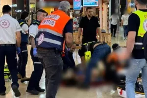 Επίθεση με μαχαίρι σε εμπορικό κέντρο στο Ισραήλ