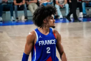 Kόπηκε από τη Γαλλία και πάει στο Summer League