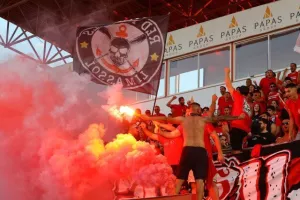 Η επίσημη πρώτη της Νέας Σαλαμίνας (Φώτος/βίντεο)