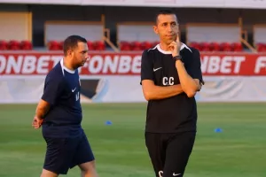 Η επίσημη πρώτη της Νέας Σαλαμίνας (Φώτος/βίντεο)