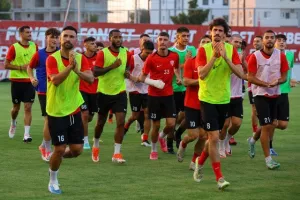 Η επίσημη πρώτη της Νέας Σαλαμίνας (Φώτος/βίντεο)