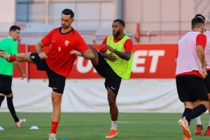 Η επίσημη πρώτη της Νέας Σαλαμίνας (Φώτος/βίντεο)