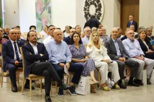 Η επίσκεψη ΚΟΑ - Ολυμπιακής ομάδας στο Προεδρικό (Φώτος)