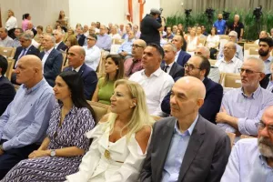 Η επίσκεψη ΚΟΑ - Ολυμπιακής ομάδας στο Προεδρικό (Φώτος)