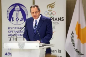 Η επίσκεψη ΚΟΑ - Ολυμπιακής ομάδας στο Προεδρικό (Φώτος)