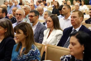 Η επίσκεψη ΚΟΑ - Ολυμπιακής ομάδας στο Προεδρικό (Φώτος)