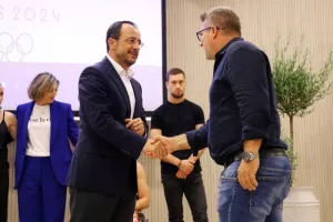 Η επίσκεψη ΚΟΑ - Ολυμπιακής ομάδας στο Προεδρικό (Φώτος)