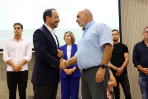 Η επίσκεψη ΚΟΑ - Ολυμπιακής ομάδας στο Προεδρικό (Φώτος)