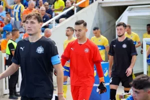 ΑΠΟΕΛ-Πετροκούμπ: Βάσεις πρόκρισης... με Μαρκίνιος! (Φώτος)