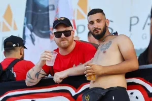 Η επίσημη πρώτη της Νέας Σαλαμίνας (Φώτος/βίντεο)