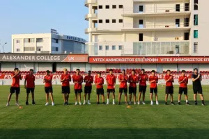 Η επίσημη πρώτη της Νέας Σαλαμίνας (Φώτος/βίντεο)