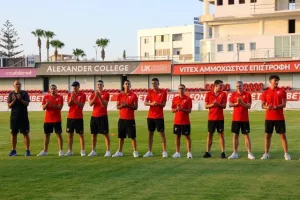 Η επίσημη πρώτη της Νέας Σαλαμίνας (Φώτος/βίντεο)