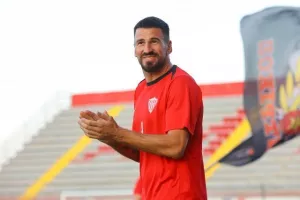 Η επίσημη πρώτη της Νέας Σαλαμίνας (Φώτος/βίντεο)