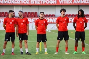 Η επίσημη πρώτη της Νέας Σαλαμίνας (Φώτος/βίντεο)