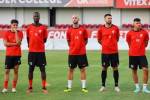 Η επίσημη πρώτη της Νέας Σαλαμίνας (Φώτος/βίντεο)
