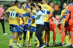 Πετροκούμπ-ΑΠΟΕΛ: Με "ζωγραφιά" Μαρκίνιος... συνεχίζει με στόχο τ' αστέρια! (Φώτος)