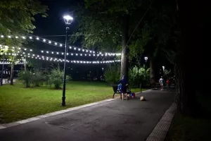 (Φώτος) Πήρε “πορτοκαλί” χρώμα το Κισινάου 