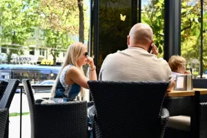 (Φώτος) Πήρε “πορτοκαλί” χρώμα το Κισινάου 