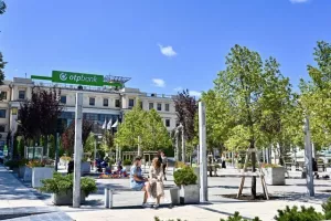 (Φώτος) Πήρε “πορτοκαλί” χρώμα το Κισινάου 