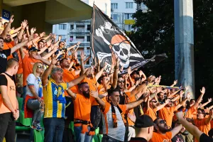 Ποιες 7,000. Το έκαναν δικό τους!