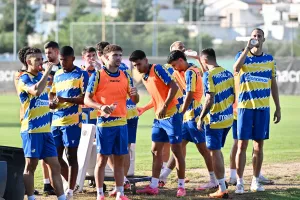 (ΑΠΟΦΑΣΗ) Πάνε δανεικοί οι νεαροί Κύπριοι, για λεπτά συμμετοχής 