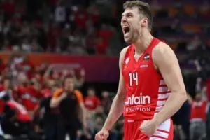 Ολυμπιακός: Προανήγγειλε την επιστροφή Βεζένκοφ (pic)