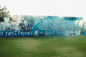 Θύρα 1/”Σε βλέπω και μεθώ”