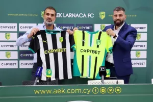 (Βίντεο/Φώτος) “Η μεγαλύτερη συμφωνία που έγινε ποτέ-Αυτό δείχνει πόσο μεγάλωσε η ΑΕΚ” 