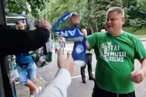 Παφίτες και Λιθουανοί, αντάλλαξαν κασκόλ και χειραψίες! (Bίντεο/Φώτος Kerkida)
