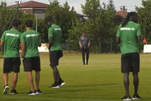 Παρακάμερα... από το πρώτο 
