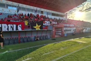 Η επίσημη πρώτη της Νέας Σαλαμίνας (Φώτος/βίντεο)