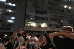 Δύο νεκροί και 13 τραυματίες από κατάρρευση μπαλκονιού στη Νάπολη (βίντεο)