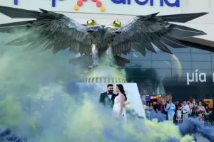 Τελέστηκε ο πρώτος γάμος στο εκκλησάκι της OPAP Arena
