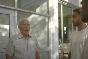 "Πέσαμε και σηκωθήκαμε"... ένα βίντεο χιλιάδες συναισθήματα