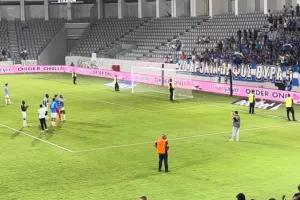 Παρά τον αποκλεισμό... χειροκρότησαν την ομάδα τους οι Παφίτες (Βίντεο Kerkida)