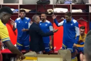 Τα... "γαλαζοκίτρινα" αθέατα (βίντεο)