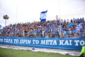 "Η ιστορία και η φανέλα σου βαριά"
