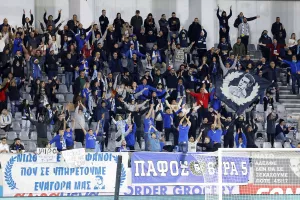 "Αναδημοσιεύσετε στο story σας" 