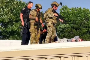 Αυτός είναι ο δράστης που προσπάθησε να σκοτώσει τον Τραμπ (Βίντεο)