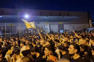 (Φώτος) Έφτασε και αποθεώθηκε από τους φίλους της ΑΕΚ ο Λαμέλα!