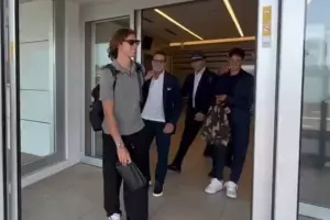 Τελειώνει του Καλαφιόρι/Εντός της ημέρας στο Λονδίνο