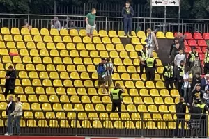 Παφίτες και Λιθουανοί, αντάλλαξαν κασκόλ και χειραψίες! (Bίντεο/Φώτος Kerkida)