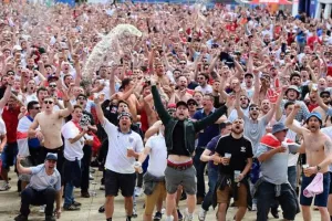 Περισσότεροι από 40.000 Άγγλοι οπαδοί στο Ντίσελντορφ, αλλά...