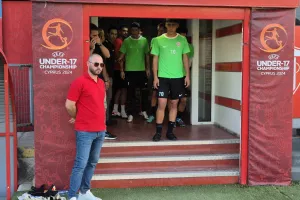 Η επίσημη πρώτη της Νέας Σαλαμίνας (Φώτος/βίντεο)