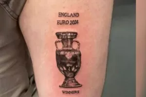 Οπαδός της Αγγλίας χτύπησε τατουάζ "Euro 2024 Winners" αλλά δεν το έχει μετανιώσει!